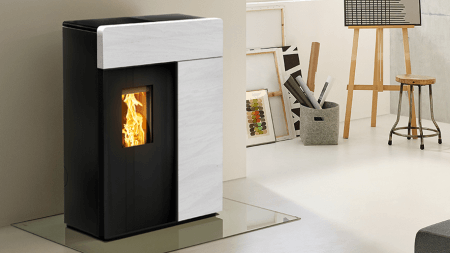 RIKA - DOMO RAO MULTIAIR avec front en acier noir et raccordement du conduit de fumées par le dessus