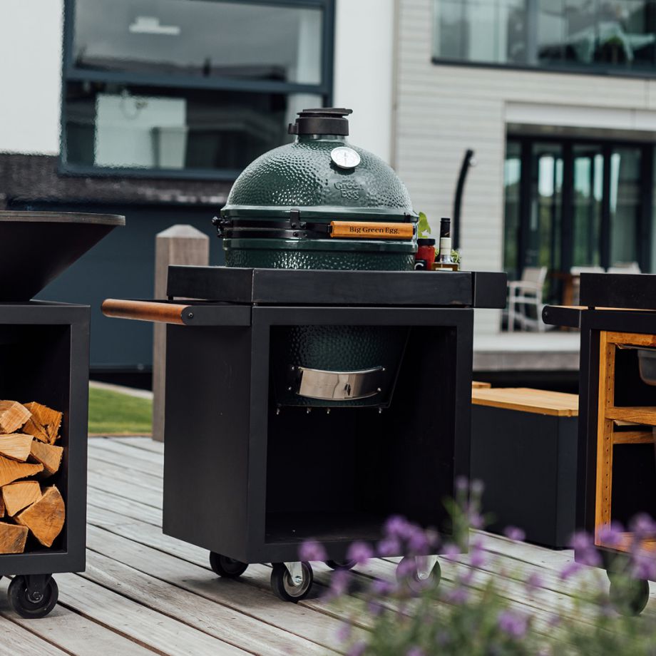 OFYR- Kamado Table Black 65 PRO Béton The Bastard